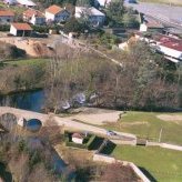 Pont Gavé sur la Coise à St Galmier (prise d'ULM suite à la crue en 2004) - JPEG - 98.8 ko