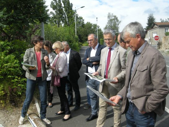 Visite sur un chantier rivière - JPEG - 592 ko
